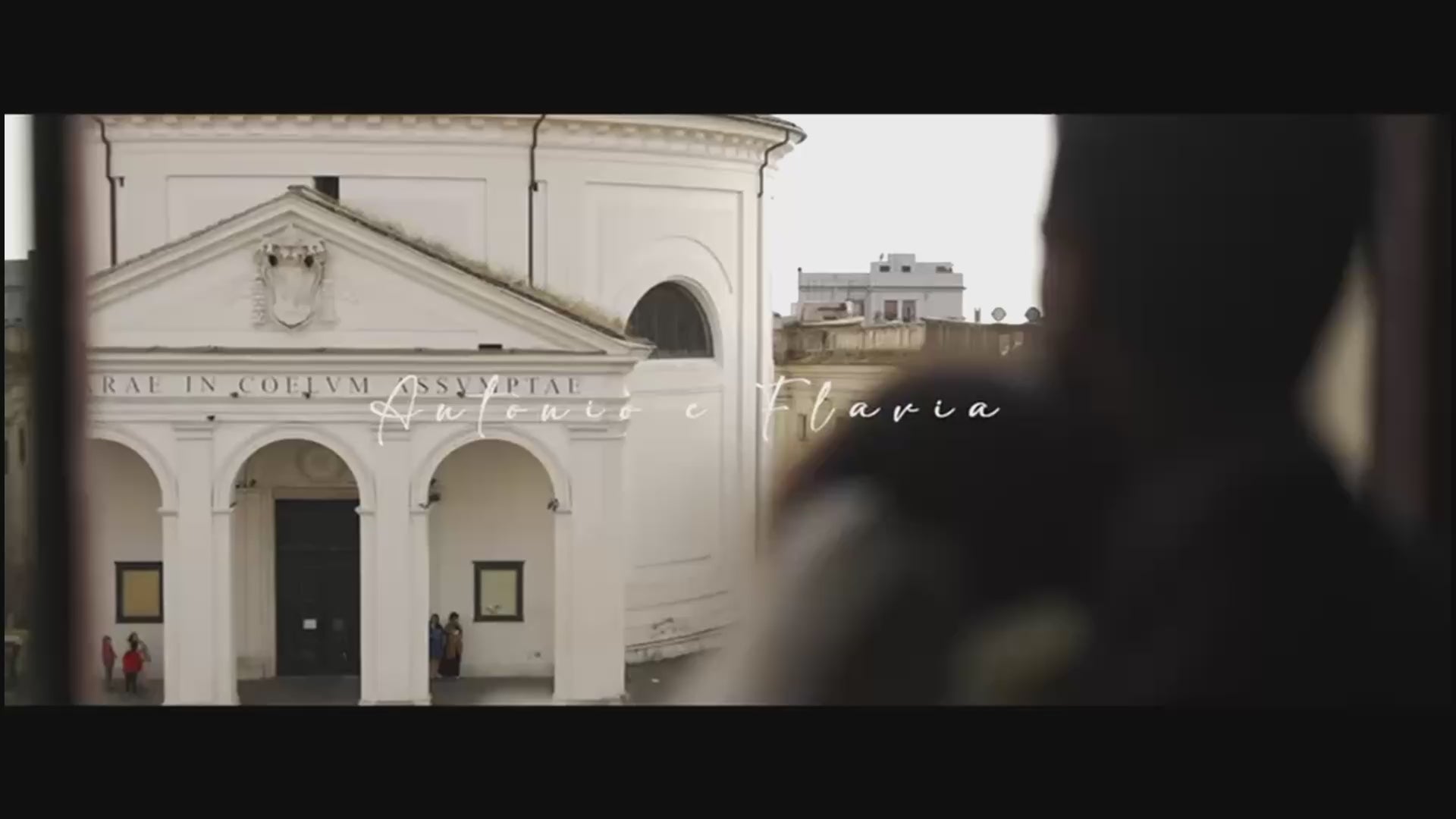 Carica video: 